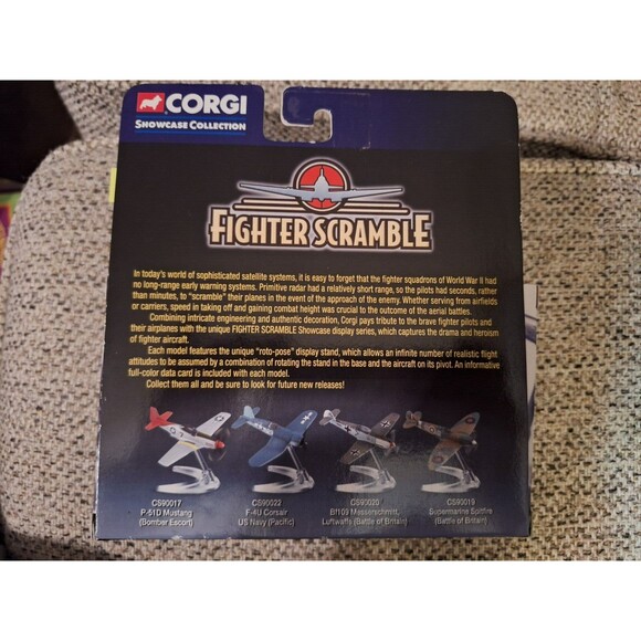 CORGI SHOWCASE COLLECTION FIGHTER SCRAMBLE P-38 LIGHTNING PACIFIC "LITTLE EVA" - Picture 7 of 11
